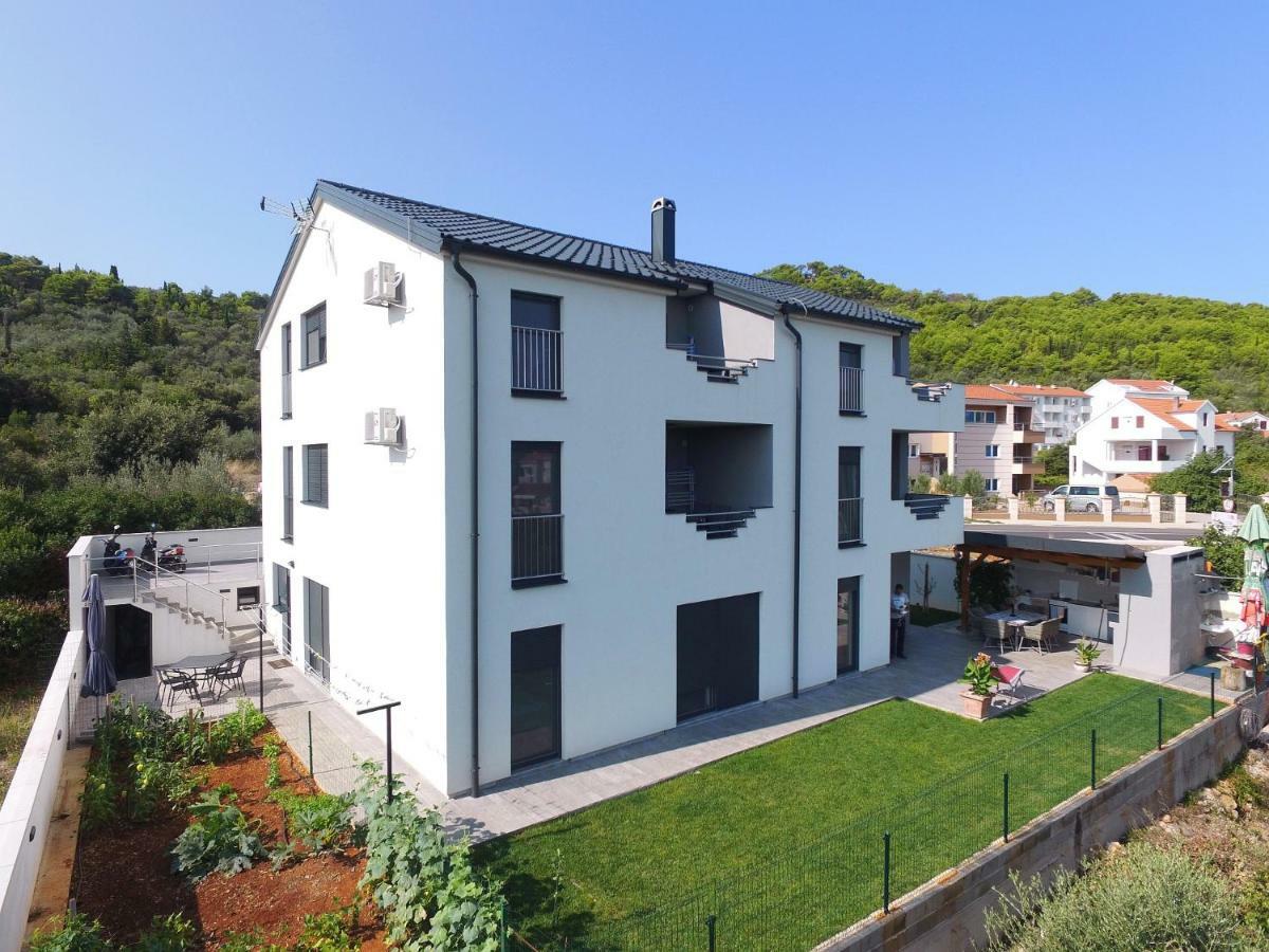 Vila Marijana Preko Exteriér fotografie